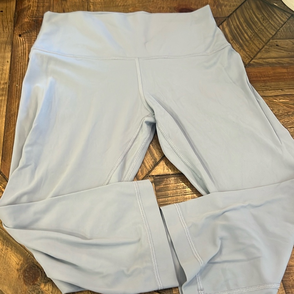 Lululemon Size 6 Align Crop high waist in Sky Blue